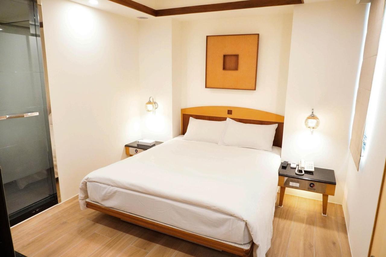 Kao Yuan Hotel - Zhong Zheng تايتشونغ المظهر الخارجي الصورة