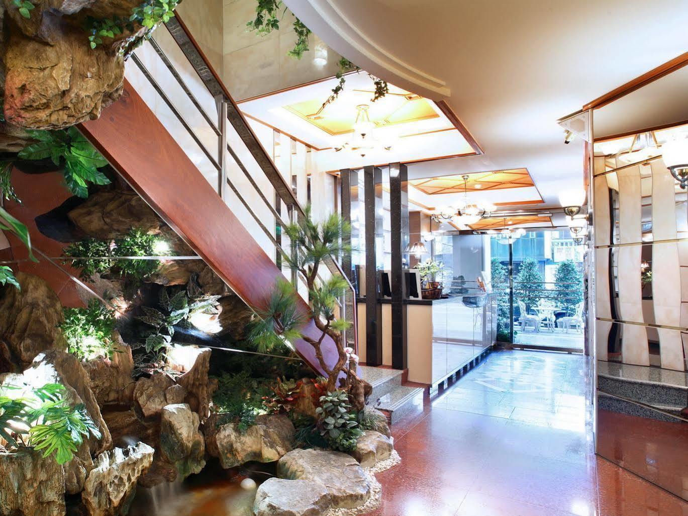 Kao Yuan Hotel - Zhong Zheng تايتشونغ المظهر الخارجي الصورة